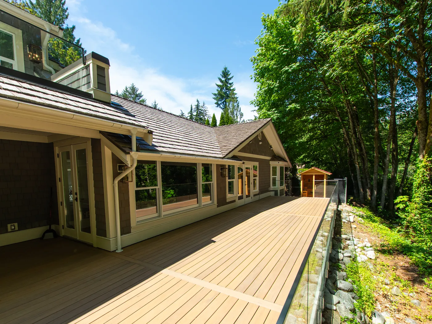 Covered side deck with cedar decking